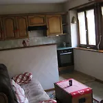 Aux Coeurs De La Vallee Apartment *
