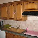 Aux Coeurs De La Vallee Apartment